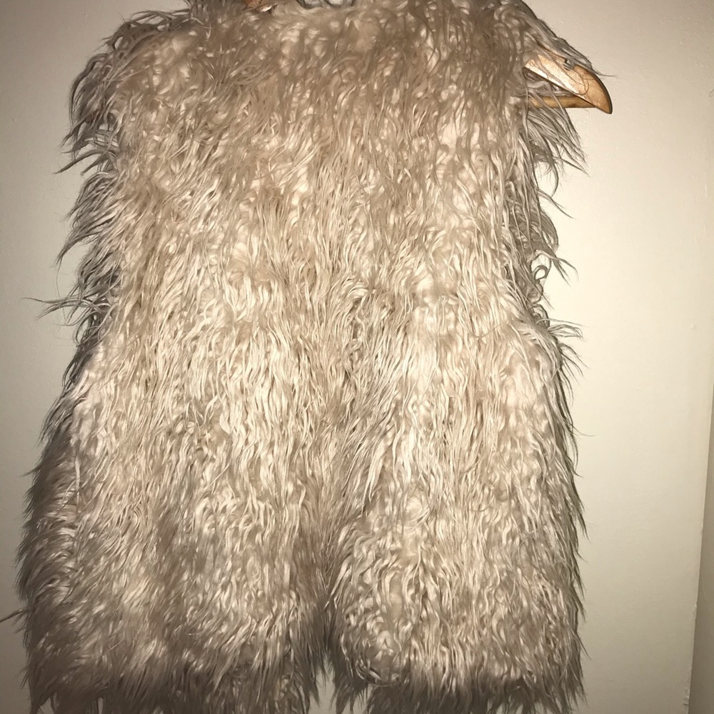 Shaggy chic vest